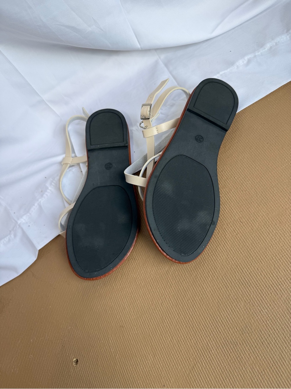 Women's Cream Strappy Toe-Loop Sandals - Picture 4 of 5